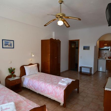 Villa Georgia เปริสซา ภายนอก รูปภาพ